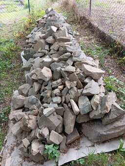 Okrasné kameny do skalky nebo do zahrady - 6