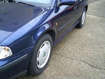 Škoda Octavia, 2.0i FAMILY - 6