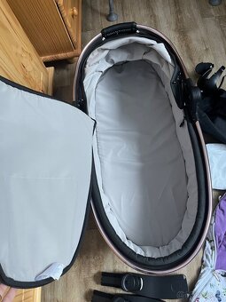 Kočárek Egg2 DIAMOND BLACK - 6