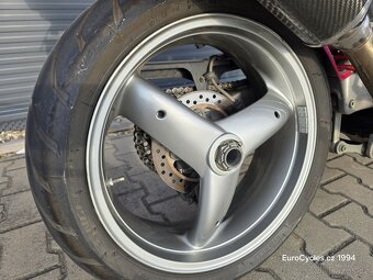 Triumph Speed triple 955i - 6