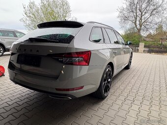 Superb 3 2TDI DSG 147kw Sportline Virtual Matrix M.rok2022 - 6