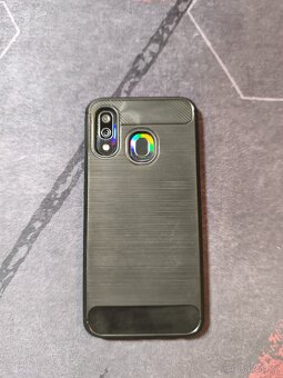 Samsung Galaxy A40 - 6