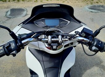 Honda PCX 125, rok 2021 - 6