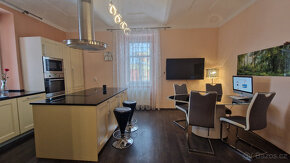 Prodej rodinného domu 360 m², Praha 10 - Uhříněves - 6
