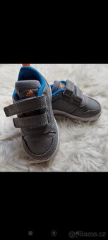 Adidas - tenisky velikost 22 - 6