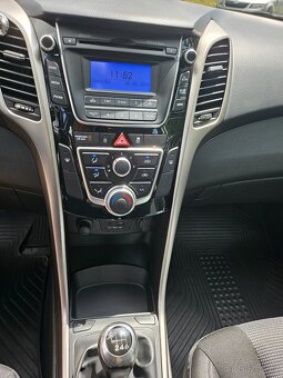 Hyundai i30 kombi 1.6 GDI 99 kW - 6