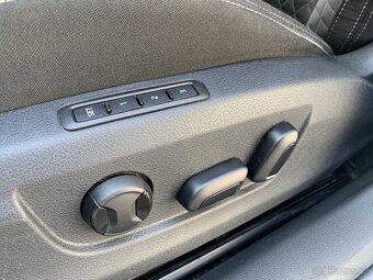 Škoda Superb combi 2.0 TDi 110 kW DSG 1.MAJITEL r.v. 11/2016 - 6