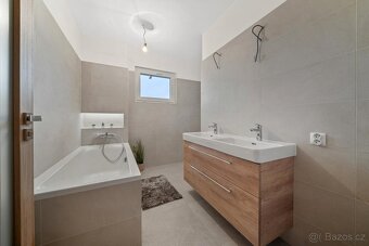 Rodinný dům 4+kk, Holešovice, Chroustovice - 6