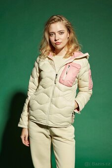 Peak Performance péřova bunda veľ. M - 6