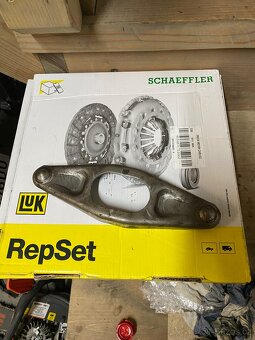 Spojka Luk BMW F30 - 6