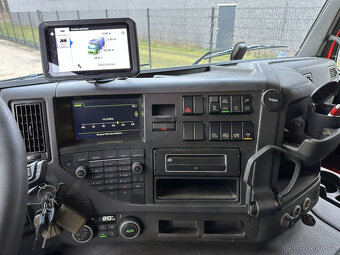 Eur6 sklápěč - tahač 6x4 Volvo spaní - 6
