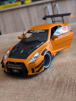 Nissan GT-R - 6