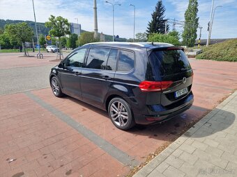 Volkswagen Touran Comfortline 2.0 TDI 110kW DSG - 6