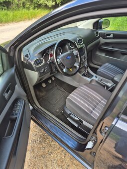 Ford Focus Combi 1.6 16v X ROAD - 6