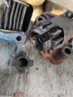 spodní víko hydrauliky zetor 4011 - 6