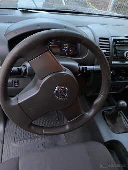 NISSAN NAVARA DOUBLE-CAB 2,5dci - 6
