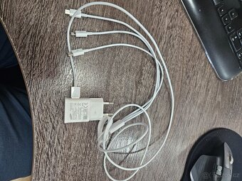 Samsung Galaxy, nabíječka, peněženka - 6