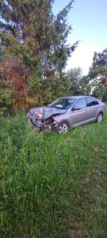 Skoda rapid 1,2 tsi 2015 najeto 120000km - 6