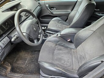 Renault Laguna II Grandtour 2.0 16V 99kW Executive Dynamique - 6