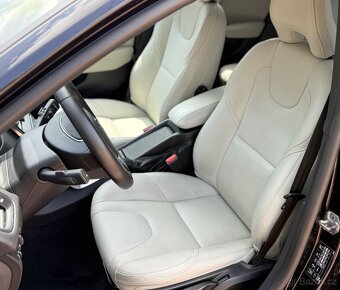 VOLVO V40 2.0 D3 Automat INSCRIPTION - 6