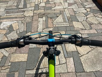 Juniorské horské kolo 26” – 21 převodů Shimano, rám 16” - 6