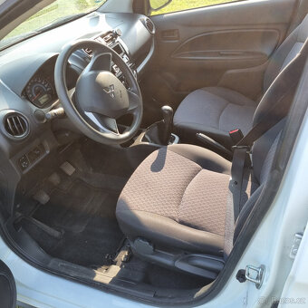 Mitsubishi Space Star - 6