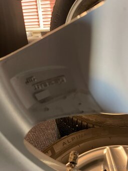 Sada zimních pneu Michelin 225/55R17 + ALU DEZENT - 6