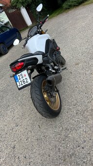 Yamaha FZ8 - 6