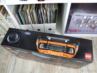 LEGO Technic 42126 Ford F-150 Raptor - 6