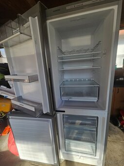 Stříbrná lednice Siemens - 6