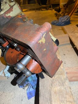 Víko hydrauliky Zetor 3011 - 6