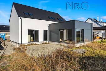 Prodej rodinného domu 6+kk, 180,4 m2, pozemek 673 m2 - 6