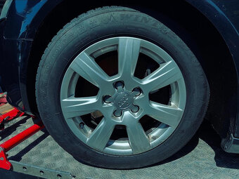 Vůz na náhradní díly y Audi A4 B8 8K sedan 08 CAGA JJG LZ9Y - 6