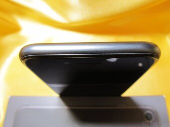 iPhone 8 Black 64GB TOP STAV ZÁRUKA - 6