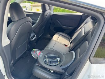 Tesla model Y Performance s tažným + 4x disk - 6