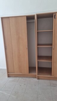 Šatní skříň - 6