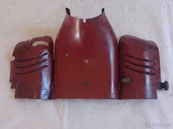Prsíčka Jawa 550, 555 - 6