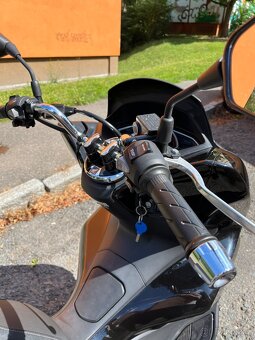 Honda PCX r. 2020 12 tis. nájezd - 6
