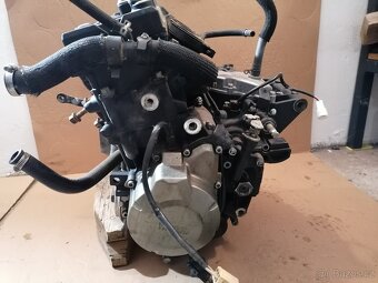 Yamaha xj6 - 6