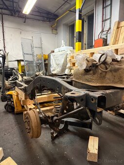 Nissan Terrano 2 - 6