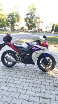 Honda CBR125 R - 6