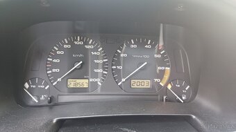 Volkswagen Polo 1.1 - 6