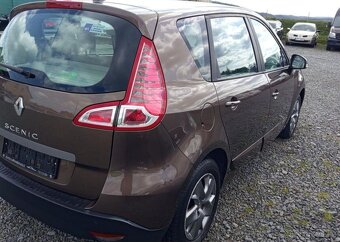 Renault Scénic 1.6 16v Kima, navi benzín manuál 81 kw - 6