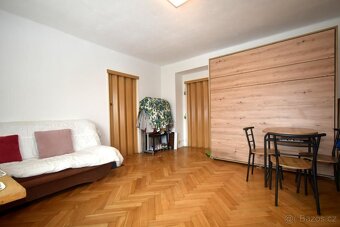Pěkný 2+1, 60,4 m2, v cihlovém domě, se dvěma balkony, Žate - 6