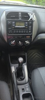 Toyota RAV4 - 6
