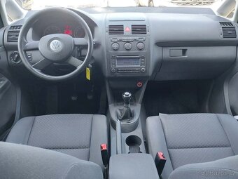 Volkswagen Touran 1.6 Mpi 75 KW TOP STAV VYHŘ. SEDADEL - 6
