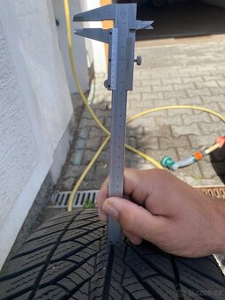 Zimní sada kol BMW 18” 245/45, Rozteč -> 5x120, ET30 - 6