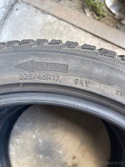 Zimní pneum 225/45/17 Michelin Alpin 5 - 6