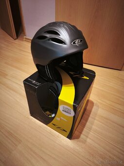 Lyžařská helma, brýle - 6