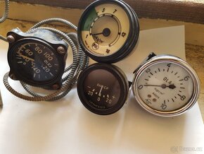 Relé RP92 spínač BT11,  pojistky , pouzdra, kryty - 6